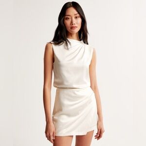 Abercrombie & Fitch Ivory Satin Slip Top Size XL | Soft Minimal chic blouse